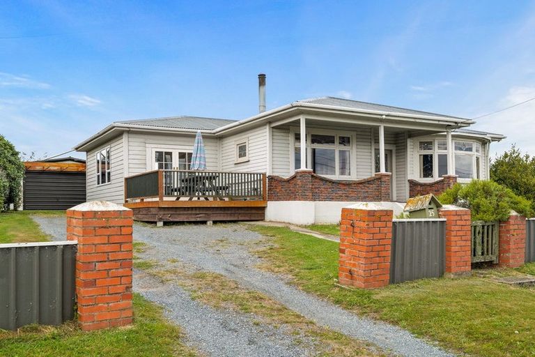 Photo of property in 25 Abbotsford Road, Green Island, Dunedin, 9018