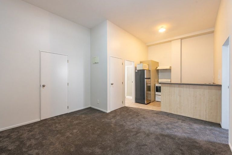 Photo of property in 2/27 Drummond Street, Mount Cook, Wellington, 6021