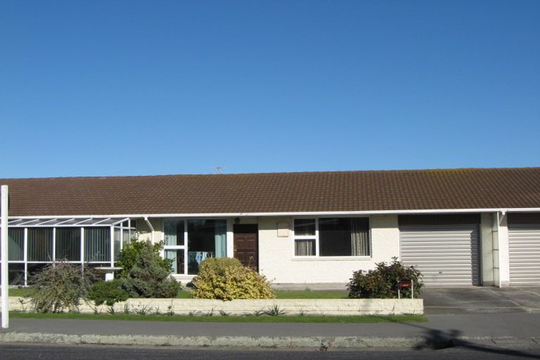 Photo of property in 2/2 Third Street, Belfast, Christchurch, 8051