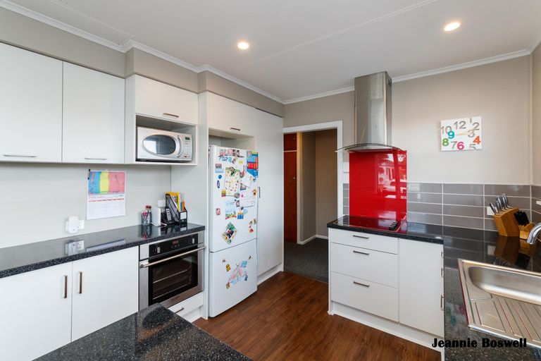 Photo of property in 3 Oriana Place, Highbury, Palmerston North, 4412
