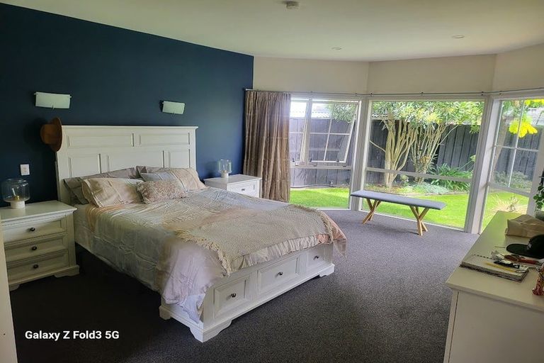 Photo of property in 22 Millcroft Place, Parklands, Christchurch, 8083