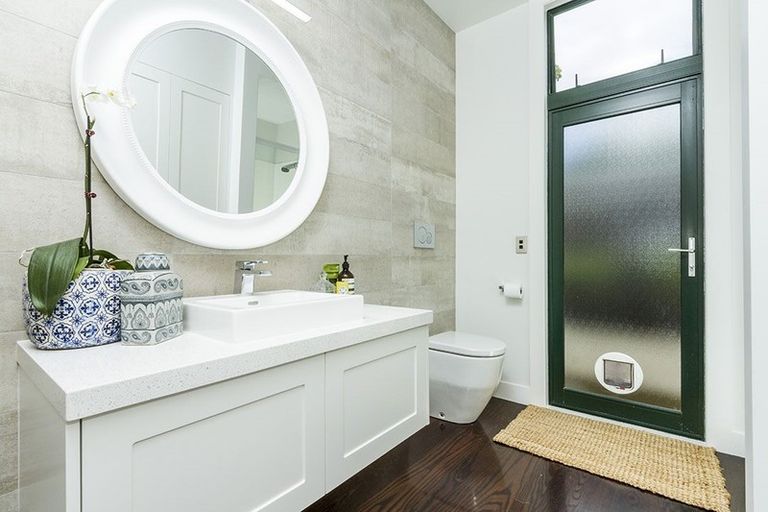 Photo of property in 2/16 Clifton Road, Hauraki, Auckland, 0622