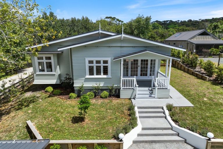 Photo of property in 59a Old Waipu Road, Mangawhai, 0505