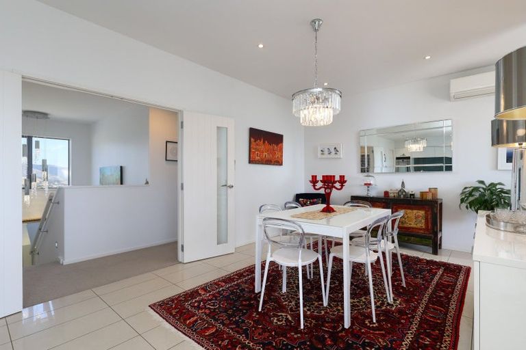 Photo of property in 1 Crown Terrace, Britannia Heights, Nelson, 7010