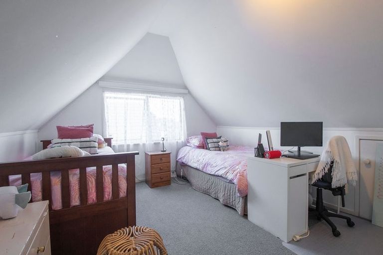 Photo of property in 1/327 Bucklands Beach Road, Bucklands Beach, Auckland, 2012