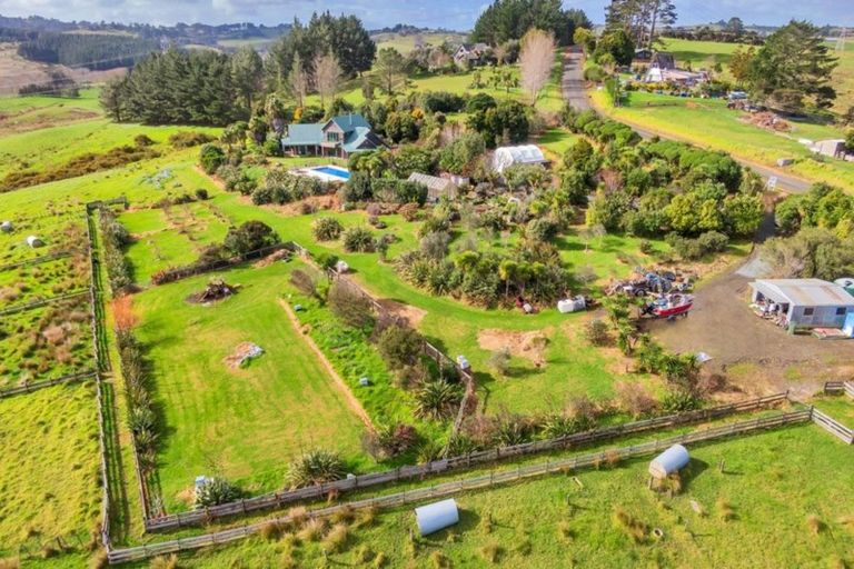 Photo of property in 422 Mclachlan Road, Kaukapakapa, Warkworth, 0984