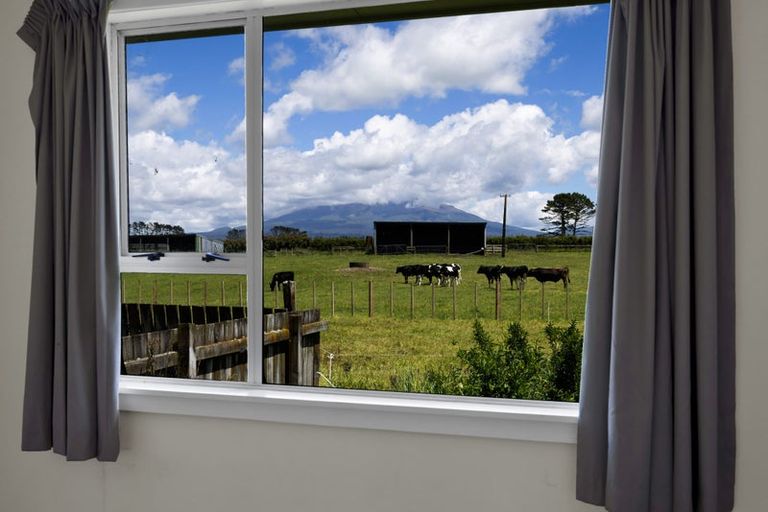 Photo of property in 198 Beaconsfield Road, Midhirst, Stratford, 4394