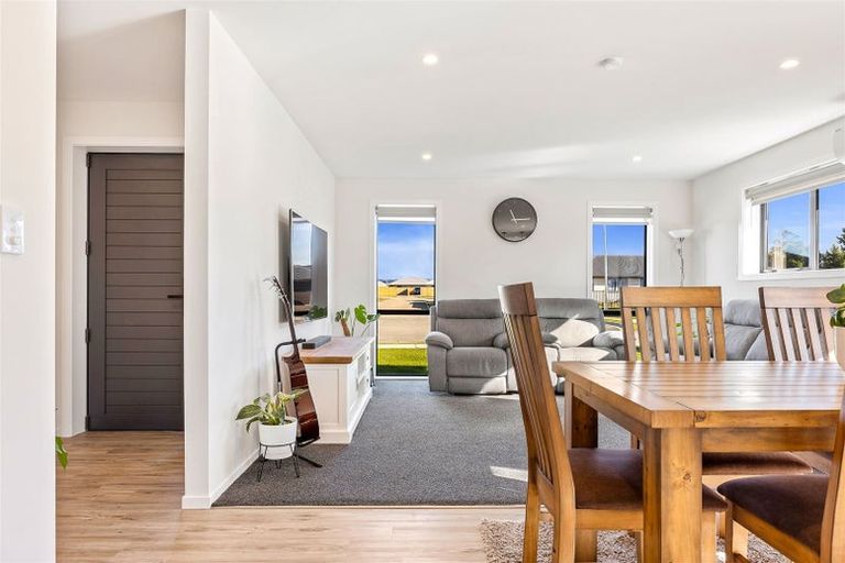 Photo of property in 10 Wykes Place, Amberley, 7410