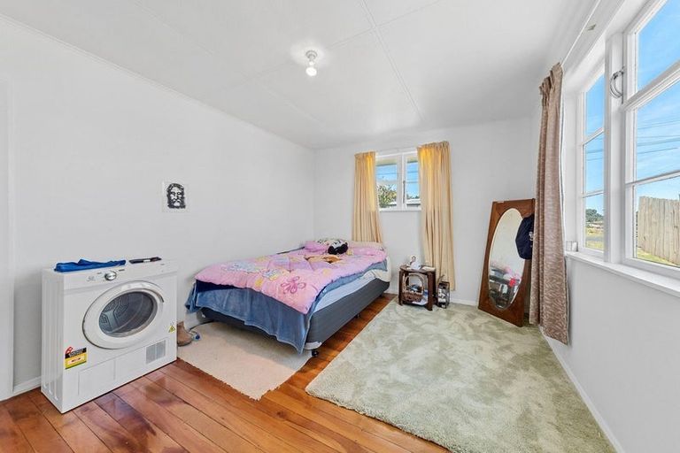 Photo of property in 66 Banks Street, Marfell, New Plymouth, 4310
