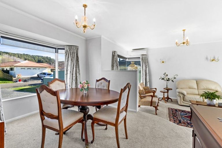 Photo of property in 3 Dules Walk, Taradale, Napier, 4112