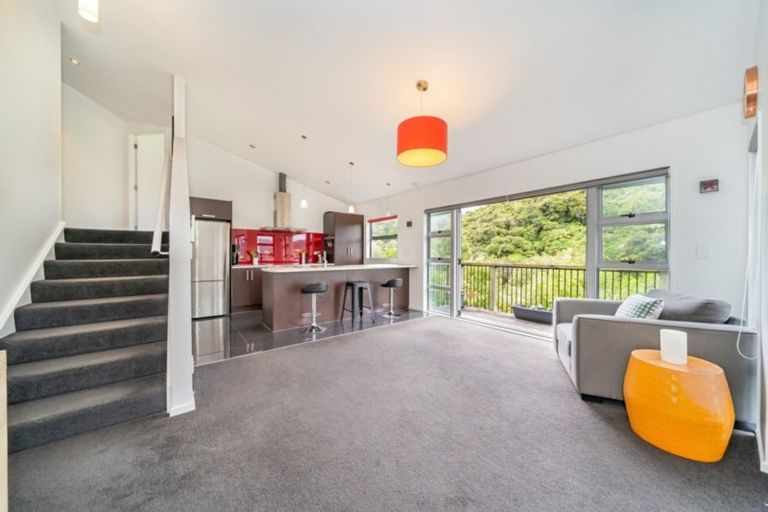 Photo of property in 20 Cosgrove Rise, Riverstone Terraces, Upper Hutt, 5018