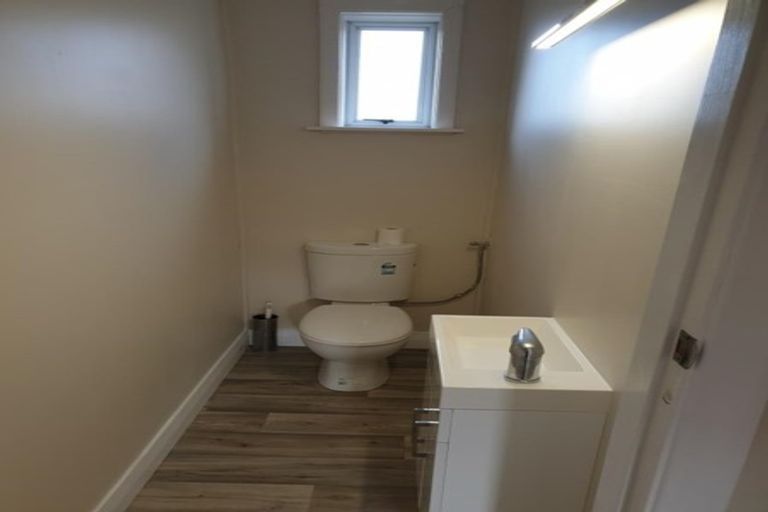 Photo of property in 41 Cambridge Terrace, Waiwhetu, Lower Hutt, 5010