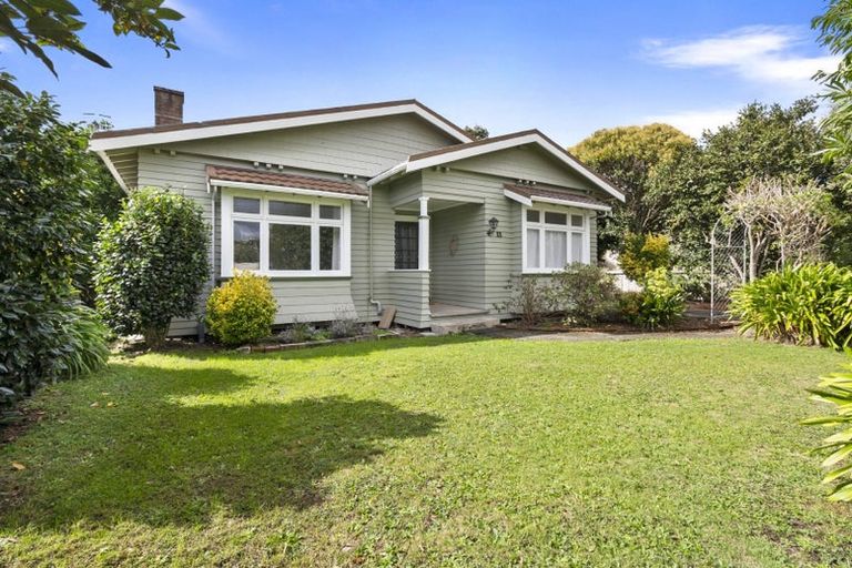 Photo of property in 11 Lyndhurst Street, Takaro, Palmerston North, 4412