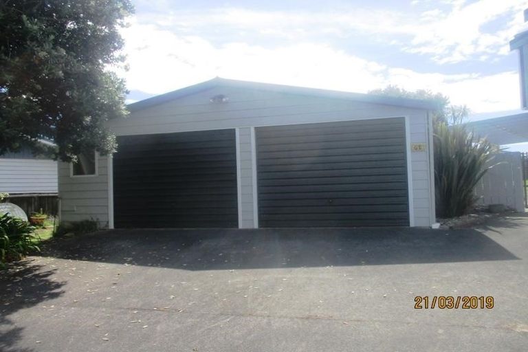 Photo of property in 63 Ngapaki Street, Waikanae Beach, Waikanae, 5036