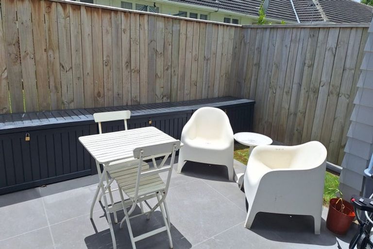 Photo of property in 44a Pine Avenue, Upper Hutt Central, Upper Hutt, 5018