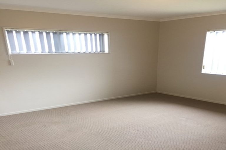 Photo of property in 19 Kokako Rise, Papakura, 2110