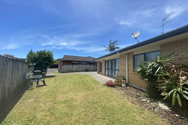 Photo of property in 27 Milson Drive, Papakura, 2110