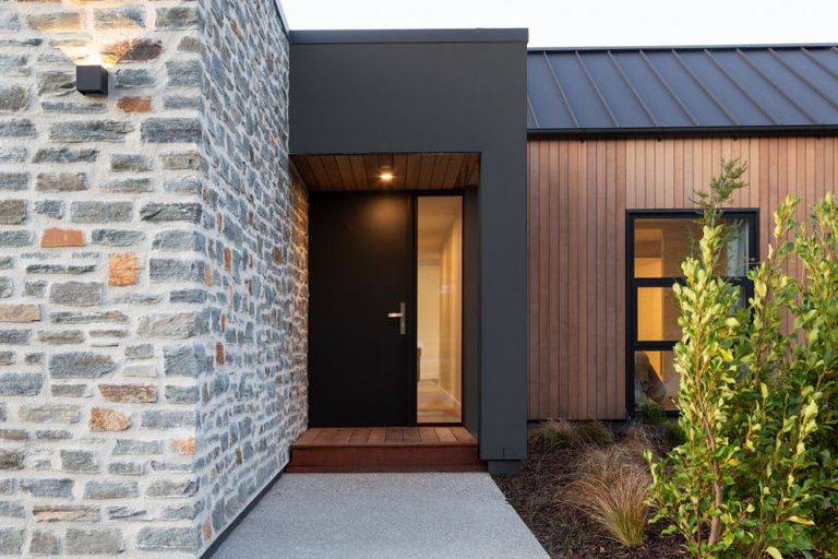 Photo of property in Kawarau Heights, 22 Kawarau Heights Boulevard, Lake Hayes, Queenstown, 9304