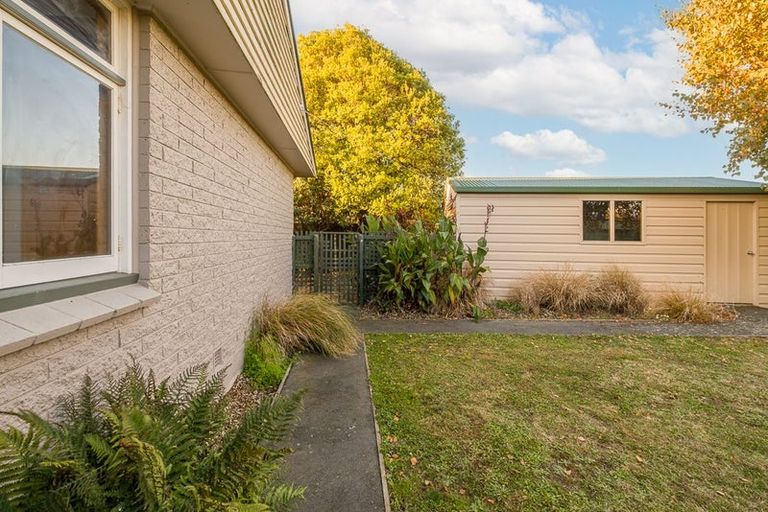 Photo of property in 35 Landy Street, Dallington, Christchurch, 8061