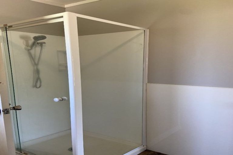 Photo of property in 80 Lynwood Road, New Lynn, Auckland, 0600