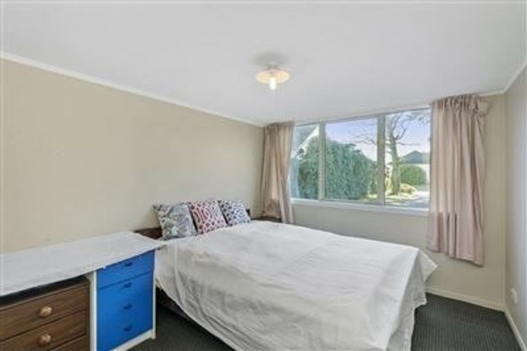 Photo of property in 2 Homer Place, Upper Riccarton, Christchurch, 8041