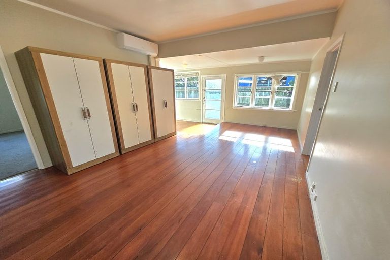 Photo of property in 40 Evans Road, Weymouth, Auckland, 2103