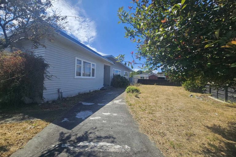 Photo of property in 22 Ararino Street, Trentham, Upper Hutt, 5018