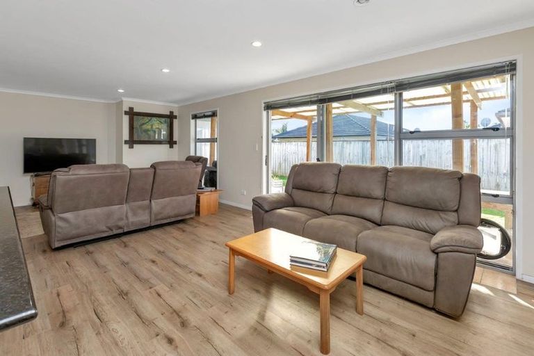 Photo of property in 356 One Tree Point Road, One Tree Point, 0118