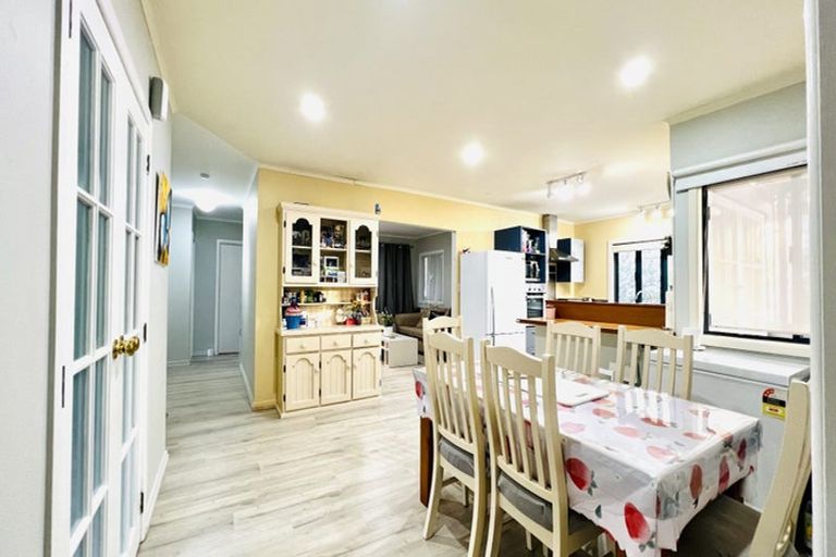 Photo of property in 89 Saddleback Rise, Murrays Bay, Auckland, 0630