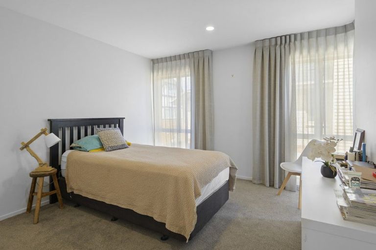 Photo of property in 16a Mona Vale Avenue, Riccarton, Christchurch, 8011