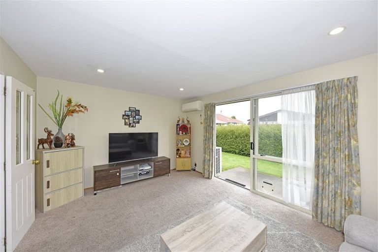 Photo of property in 3/472 Main South Road, Hornby, Christchurch, 8042