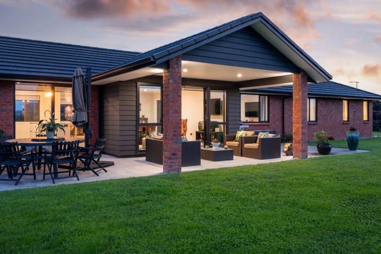 Photo of property in 43 Seachange Drive, Leamington, Cambridge, 3432