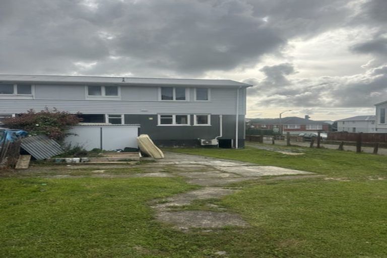 Photo of property in 160-162 Warspite Avenue, Waitangirua, Porirua, 5024
