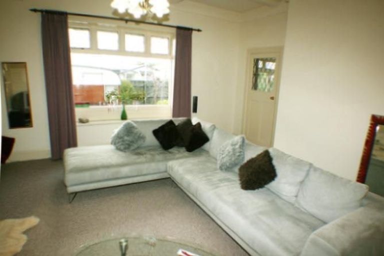 Photo of property in 374 College Street, Hokowhitu, Palmerston North, 4410