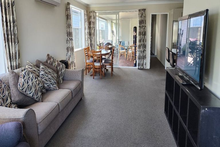 Photo of property in 34 Solander Road, Pegasus, 7612