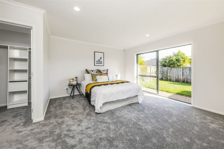 Photo of property in 12 Attymon Lane, East Tamaki, Auckland, 2016