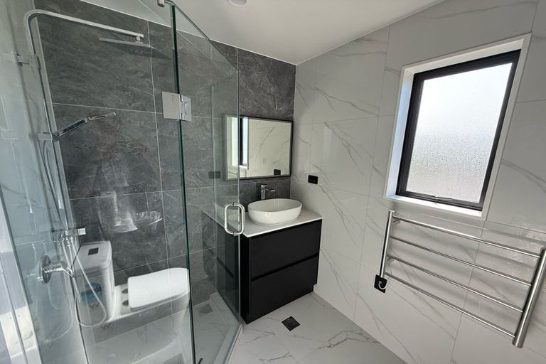 Photo of property in 25a Archmillen Avenue, Pakuranga Heights, Auckland, 2010