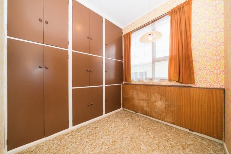 Photo of property in 18 Ellesmere Crescent, Highbury, Palmerston North, 4412