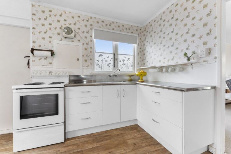 Photo of property in 12 Queen Street, Pahiatua, 4910