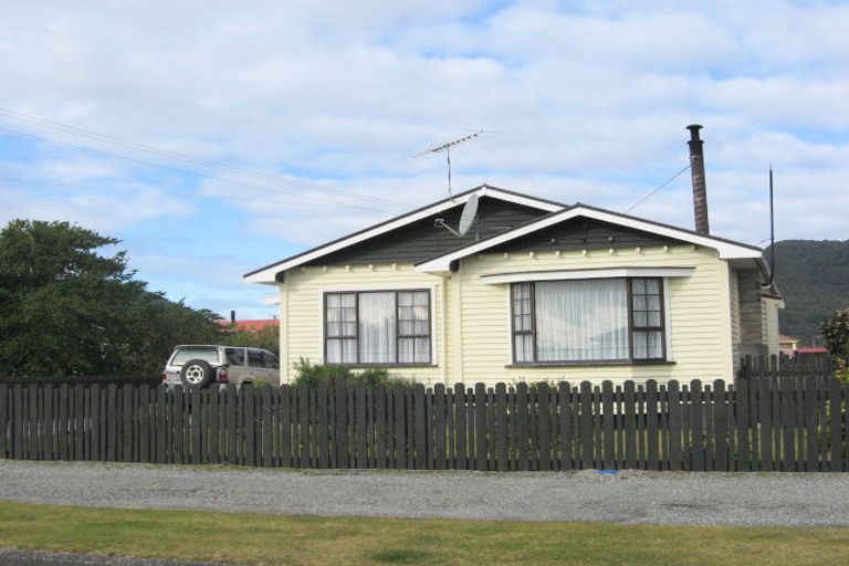 Photo of property in 49 Doyle Street, Blaketown, Greymouth, 7805