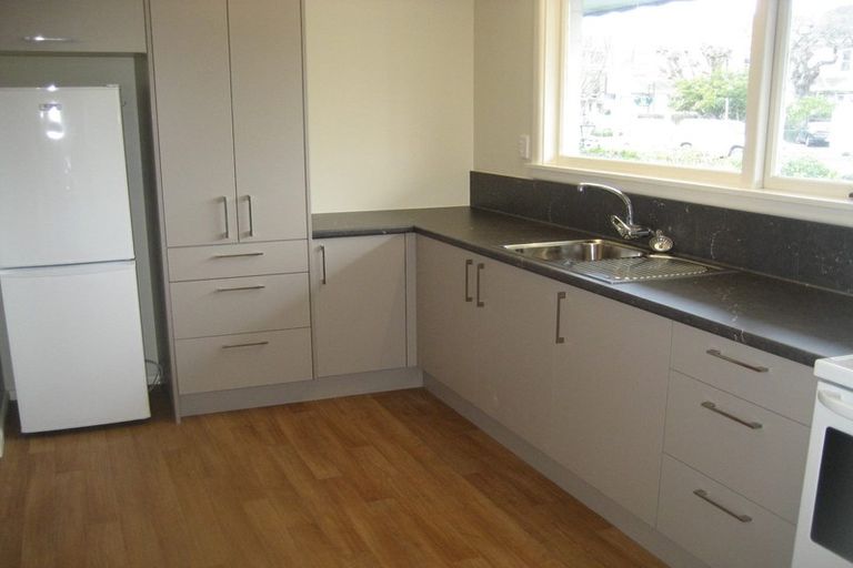 Photo of property in 5 Mcdougall Avenue, St Albans, Christchurch, 8014