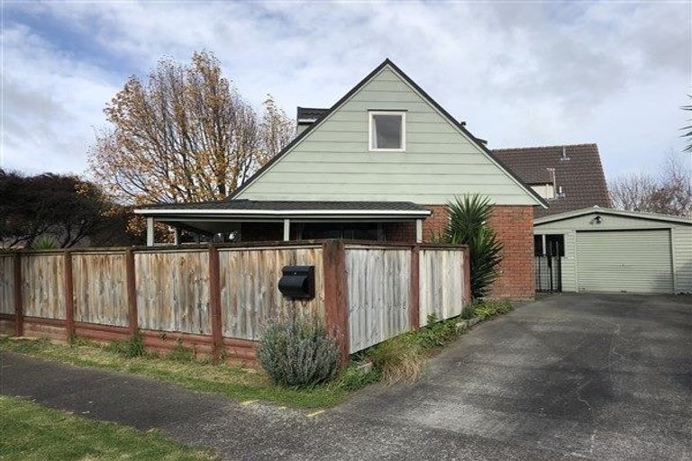 Photo of property in 1 Baton Place, Highbury, Palmerston North, 4412
