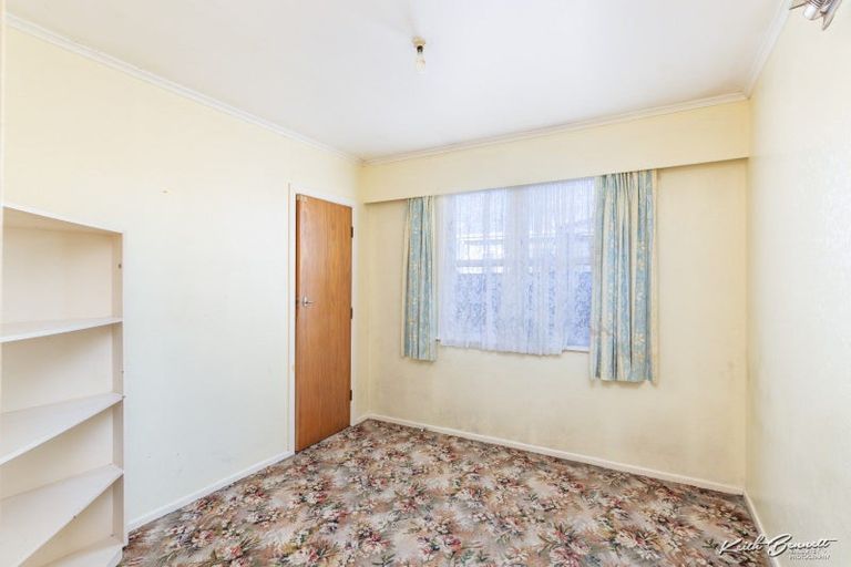 Photo of property in 51 Holyoake Crescent, Avalon, Lower Hutt, 5011