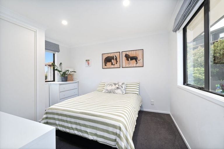 Photo of property in 10 Finsbury Place, Henderson, Auckland, 0612