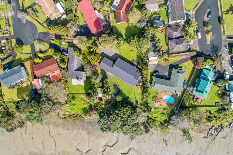 Photo of property in 6 Cherry Place, Waiuku, 2123