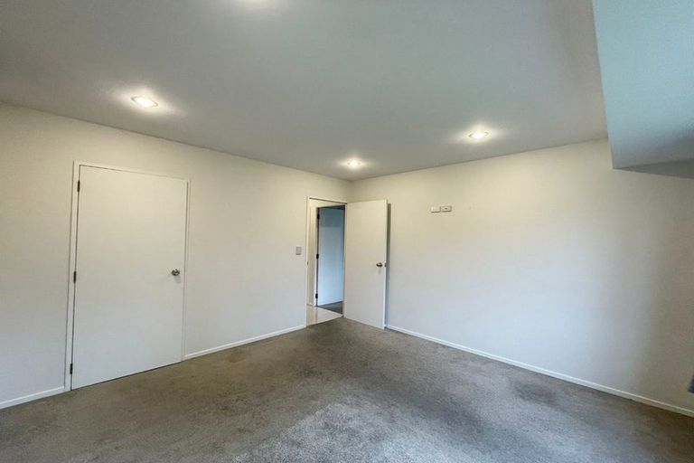 Photo of property in 21 Rebecca Rise, Weymouth, Auckland, 2103