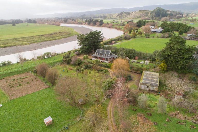Photo of property in 32 Staces Road, Aokautere, Palmerston North, 4471