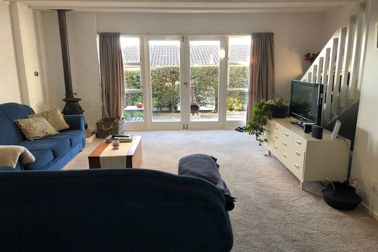 Photo of property in 2/36 Koromiko Street, New Lynn, Auckland, 0600