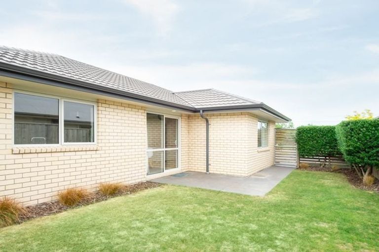 Photo of property in 21 Faringdon Boulevard, Rolleston, 7615