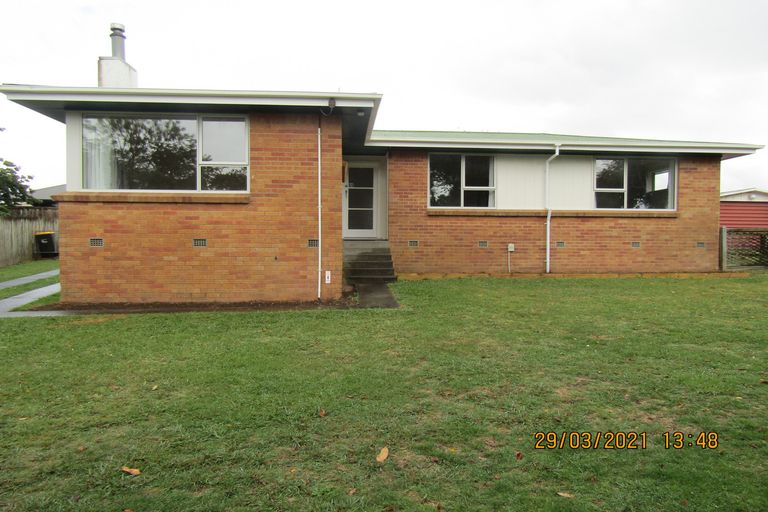 Photo of property in 35 Greenough Crescent, Te Awamutu, 3800